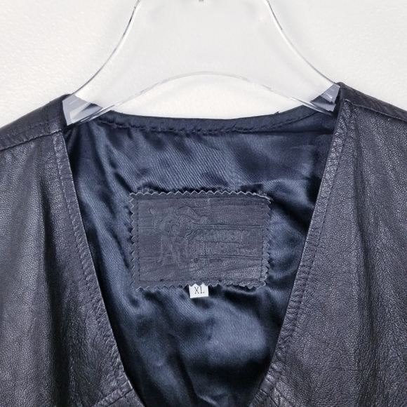 Branded Garments Leather Vest Camel Cigarettes Logo Black USA Vintage size XL - Picture 4 of 9